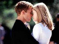 Cum îl poţi refuza, dacă insistă să faceţi sex, fără să îl îndepărtezi?