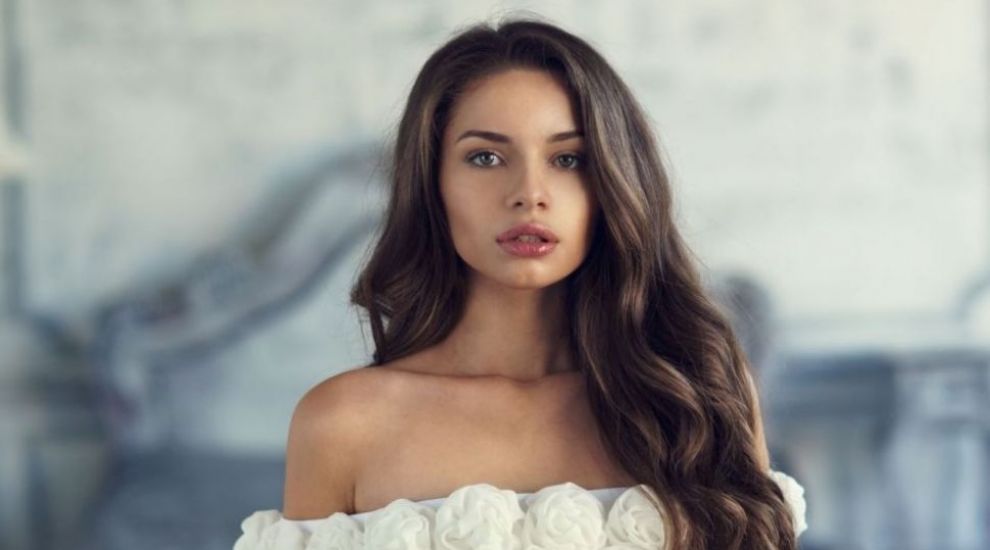 Cum sa obtii bucle perfecte in mai putin de 10 minute Cum sa obtii bucle perfecte in mai putin de 10 minute