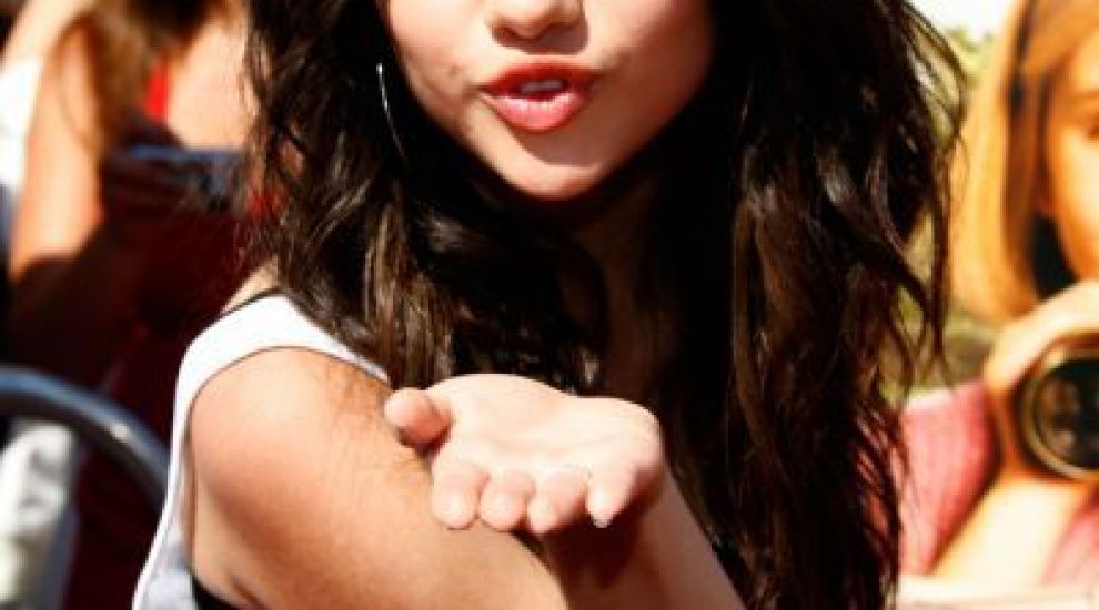 Selena Gomez: “In liceu nu eram populara deloc”