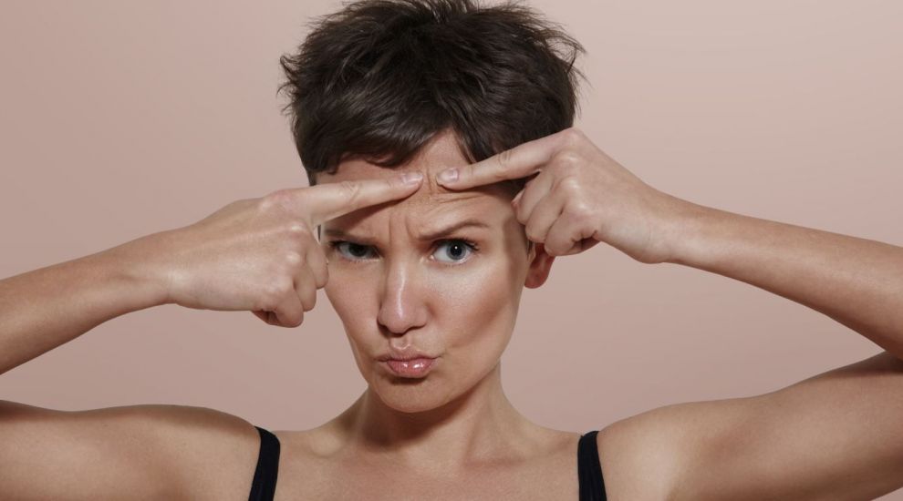 Scapa de punctele negre cu tratamente naturale