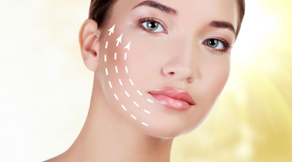 Cum sa acoperi trei dintre cele mai frecvente imperfectiuni ale tenului: cosuri, cearcane si herpes. Trucuri simple, dar de efect