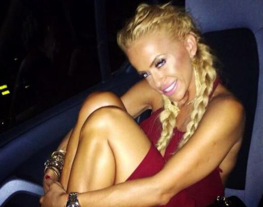 Anda Adam si mama sa seamana ca doua picaturi de apa. Uite cum arata si ce face Sanda Adam