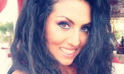 Doinita Oancea, asa cum rar ai ocazia sa o vezi. Cat de sexy este vedeta intr-o pereche de pantaloni ultra scurti