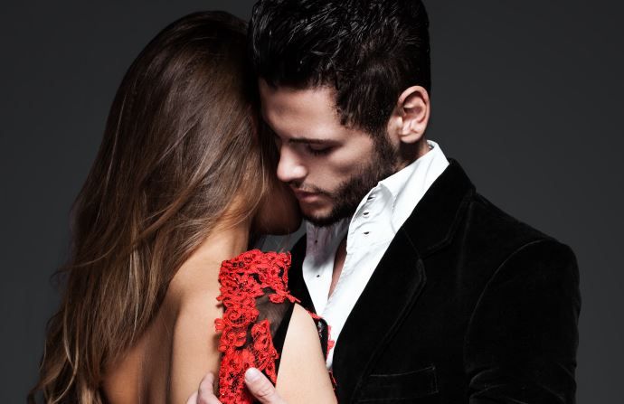 11 lucruri pe care barbatii se asteapta ca iubitele lor sa le faca pentru ei