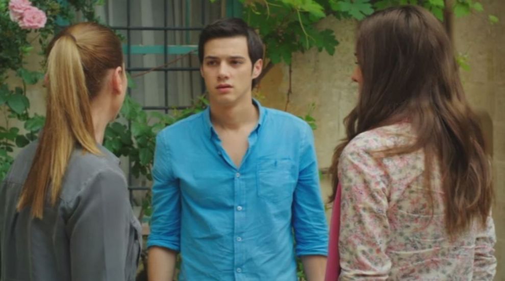 Stadiul relatiei: complicat! De luni pana vineri, de la ora 20:00