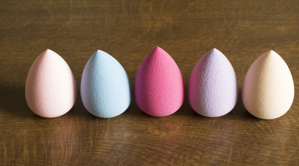 Cum folosesti beauty blender-ul, in functie de culoare Cum folosesti beauty blender-ul, in functie de culoare