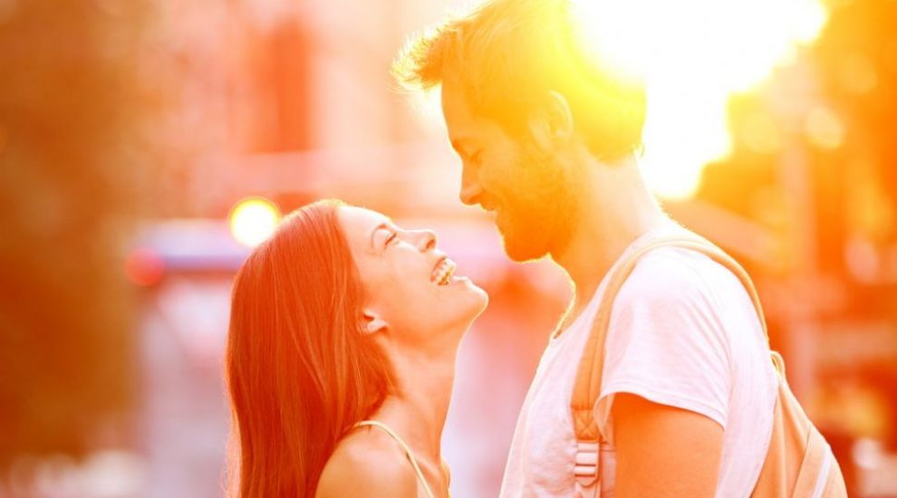 Cum se pastreaza o relatie la distanta si ce sanse are sa supravietuiasca?