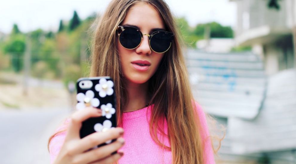 Sapte trucuri ca sa arati mai slaba cu trei kilograme in poze