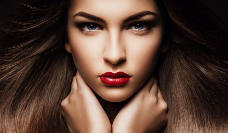 Sprancene perfecte in trei pasi. Invata cum sa obtii sprancene ca ale modelelor de pe catwalk