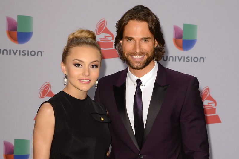 Sebastian Rulli si Angelique Boyer, super romantici de Ziua Indragostitilor Sebastian Rulli si Angelique Boyer, super romantici de Ziua Indragostitilor