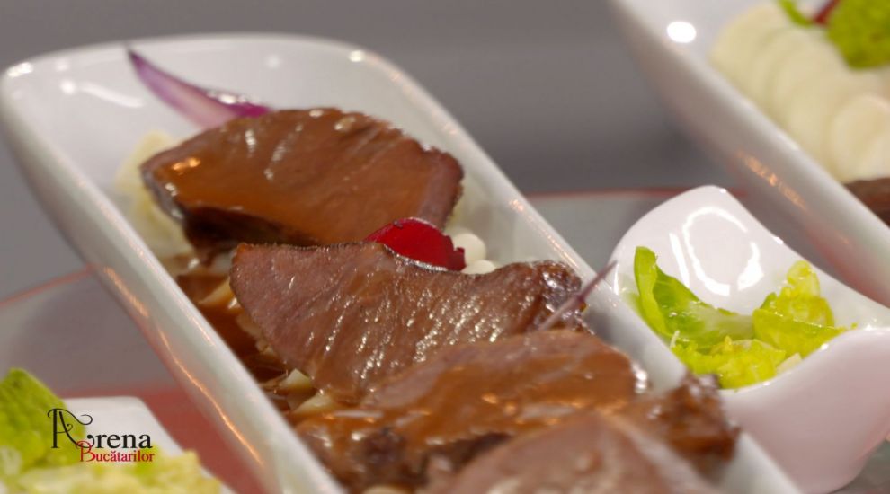 Obrajori de porc cu piure si mix de legume