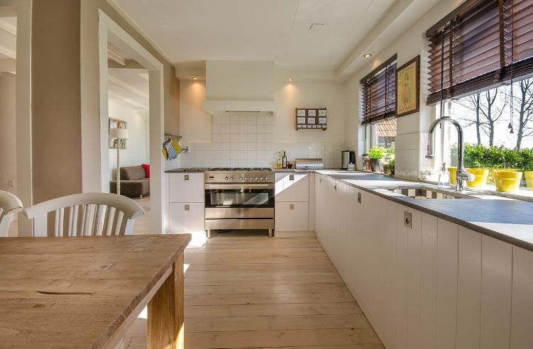 Ce tip de hotă să alegi pentru bucătăria ta?