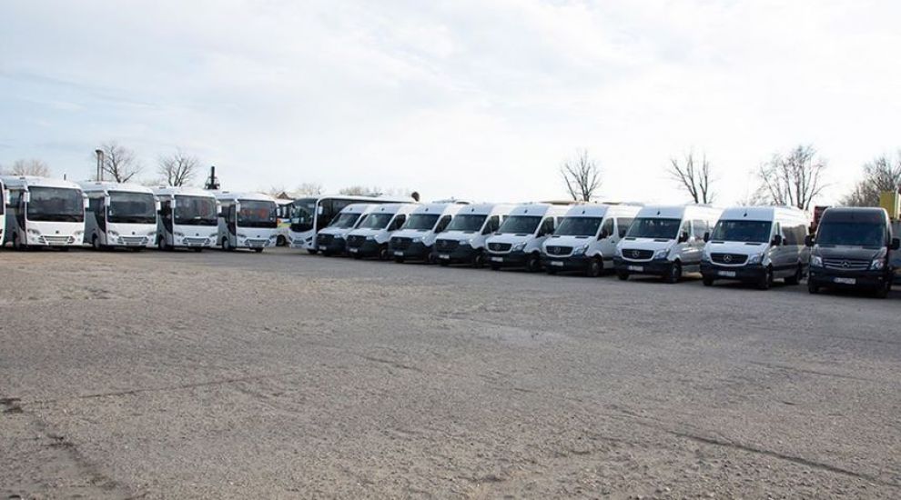 (P) Transcar SRL ndash; Compania ce iti poate oferi transport de inchiriat cu soferi pentru orice vis pe care-l ai!