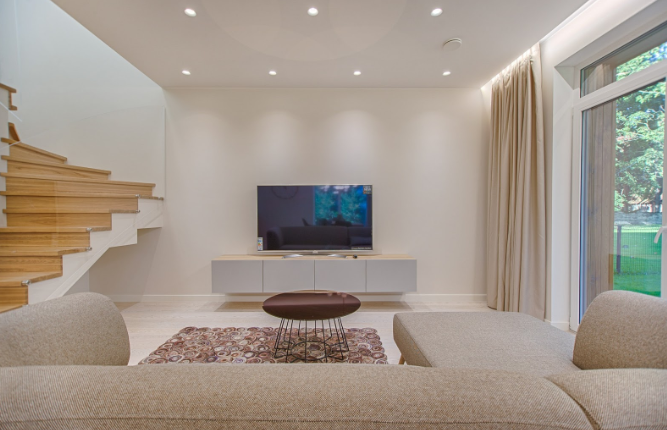 (P) 5 motive pentru a achiziționa un televizor smart