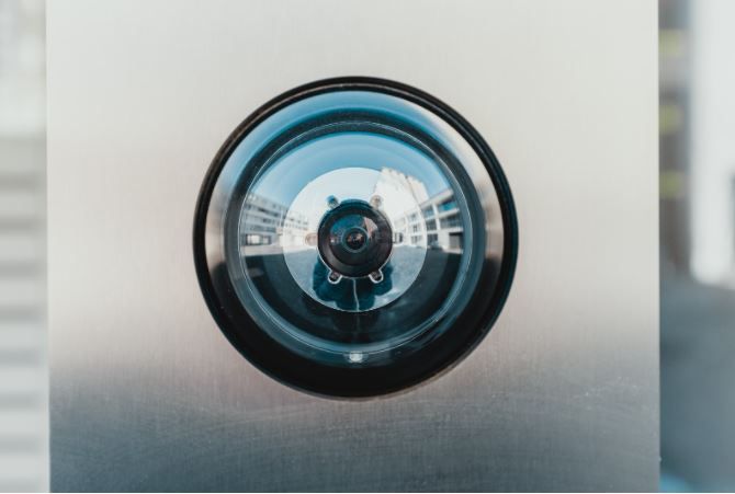 (P) Ce funcții smart poate garanta un interfon de ultimă generație? (P) Ce funcții smart poate garanta un interfon de ultimă generație?