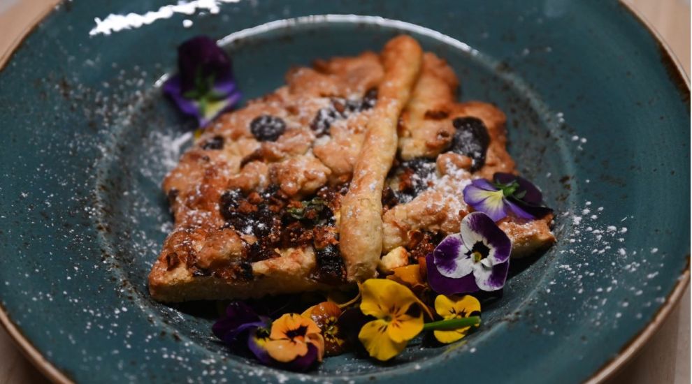 Masterchef - Restul e plăcere. Cârnați crocanți din organe de miel și aluat sfărâmicios cu curmale