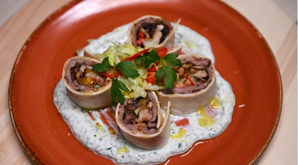 Masterchef - Restul e plăcere. Shaorma din antricot de vită și pulpe de pui