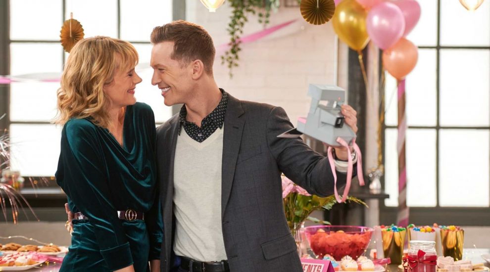 Chad Connell, un fost coleg de platou al lui Meghan Markle din serialul Suits, joacă în filmul romantic de duminică