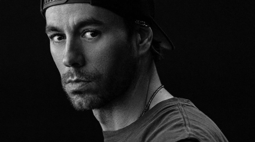 De două săptămâni, Enrique Iglesias e la pat din cauza unei pneumonii De două săptămâni, Enrique Iglesias e la pat din cauza unei pneumonii