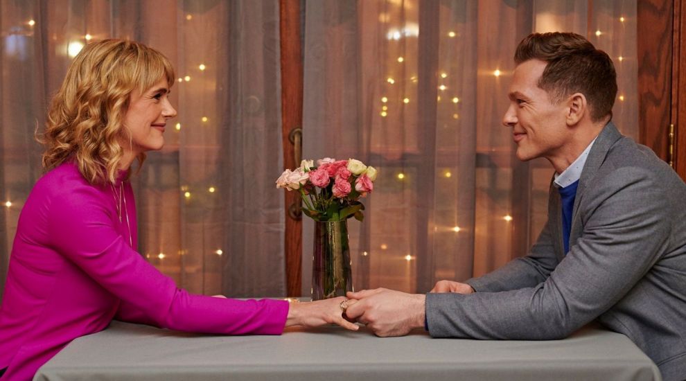 Poate fi dragostea obiect de afacere? Da, atunci când vine la cutie Poate fi dragostea obiect de afacere? Da, atunci când vine la cutie