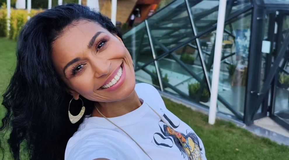 Majda Aboulumosha, Lenți din Regina a împlinit 36 de ani