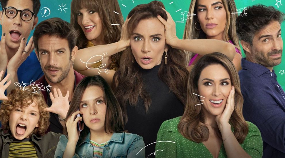 Splendida Silvia Navarro revine la Acasă în Norocul lui Loli!