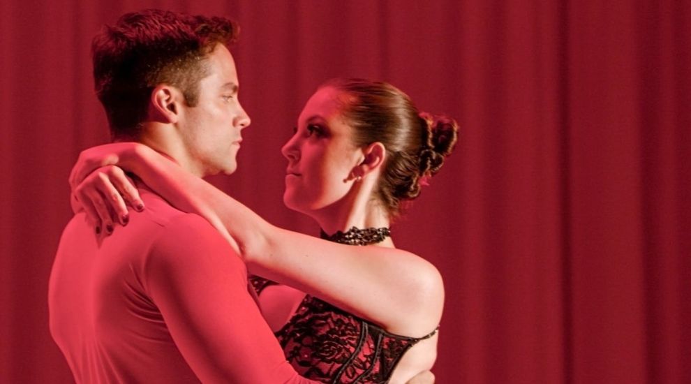 Doi foști iubiți își spun Păstrează-mi ultimul tango