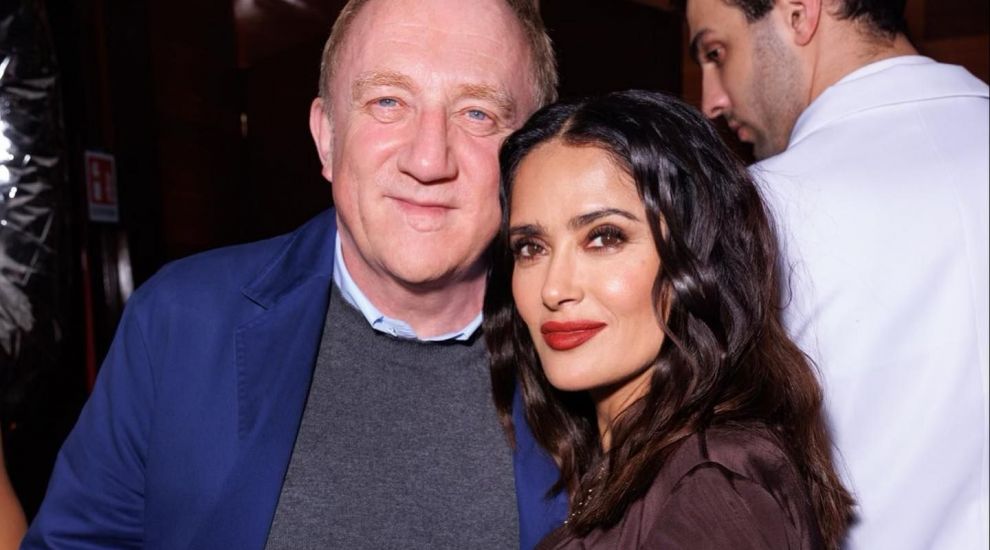 Salma Hayek și miliardarul François-Henri Pinault au sărbătorit 15 ani de căsnicie - una în care nu a crezut nimeni! Salma Hayek și miliardarul François-Henri Pinault au sărbătorit 15 ani de căsnicie - una în care nu a crezut nimeni!