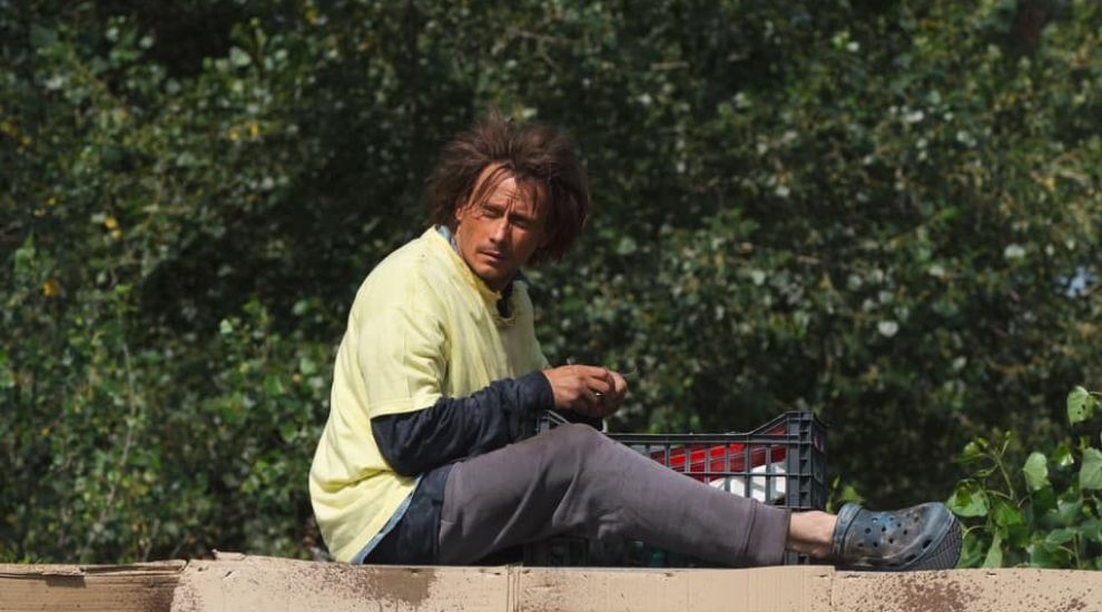 Marius Manole revine la Pro TV în seara aceasta în serialul Înapoi în Groapa