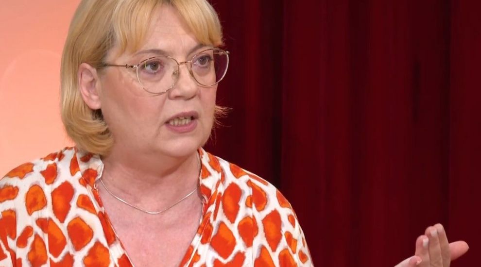 Emilia Popescu: Un mare amor nu-ți cere niciodată să renunți la aplauze Emilia Popescu: Un mare amor nu-ți cere niciodată să renunți la aplauze