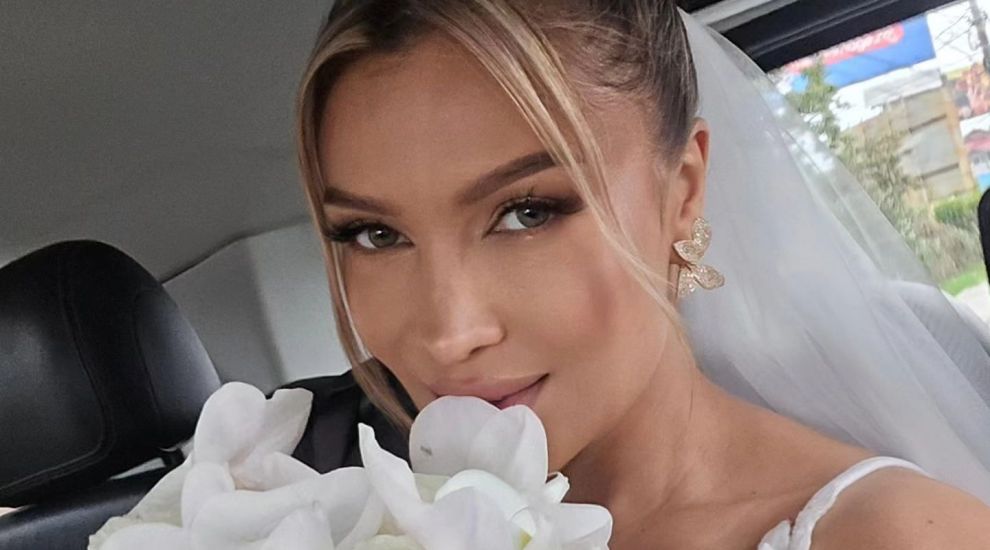 Lora și Ionuț Ghenu s-au căsătorit și religios. Ce vedete le-au fost alături?