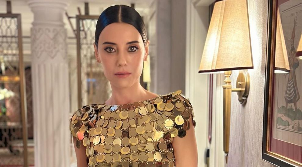 Cansu Dere din S&icirc;la e noua Șeherezada