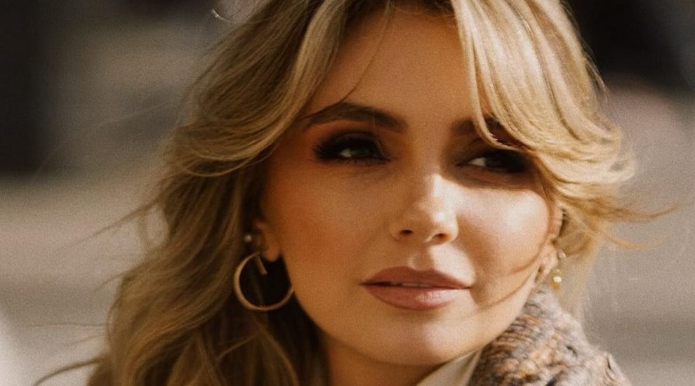 Angelica Rivera, fosta Primă Doamnă a Mexicului, se întoarce la seriale după 17 ani de absență Angelica Rivera, fosta Primă Doamnă a Mexicului, se întoarce la seriale după 17 ani de absență