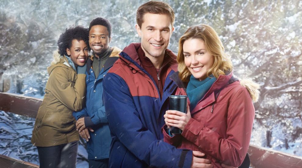 De la Un weekend de iarnă , Cara și Ben trăiesc O cerere de iarnă