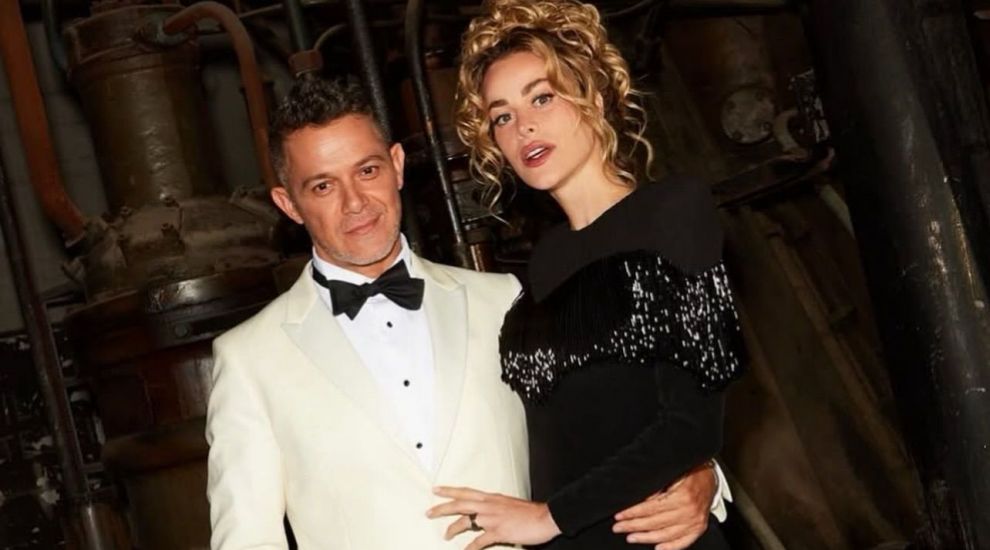 Alejandro Sanz, mai fericit și mai îndrăgostit ca oricând de Candela Marquez Alejandro Sanz, mai fericit și mai îndrăgostit ca oricând de Candela Marquez