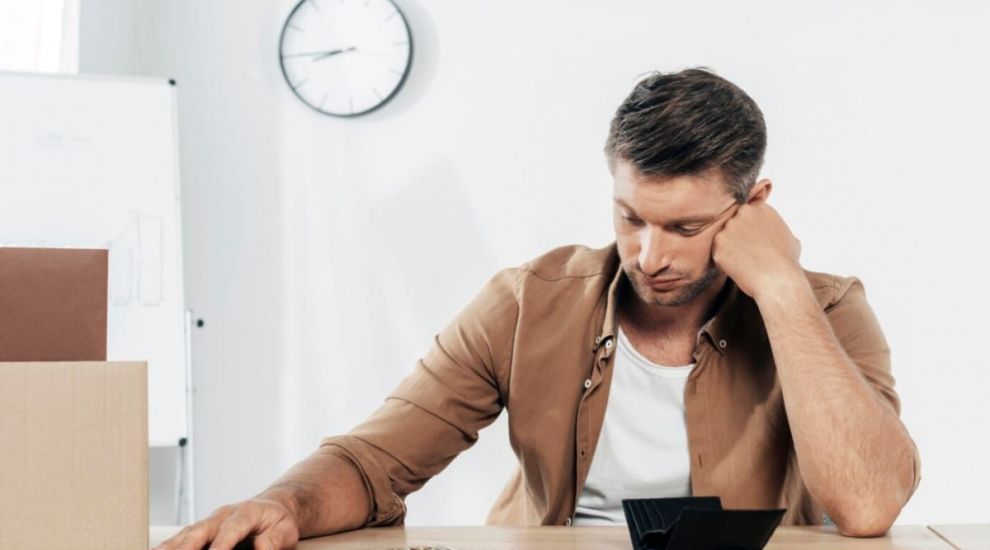 (P) Greșeala financiară pe care o fac aproape toți românii care așteaptă momentul potrivit (P) Greșeala financiară pe care o fac aproape toți românii care așteaptă momentul potrivit