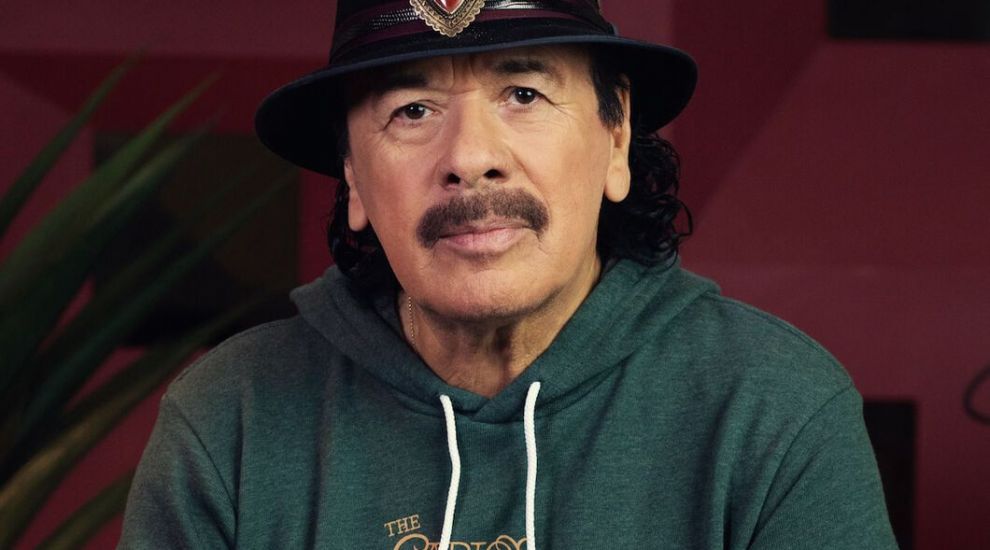 Carlos Santana, nevoit să-și amâne concertele din cauza infectării cu Covid-19