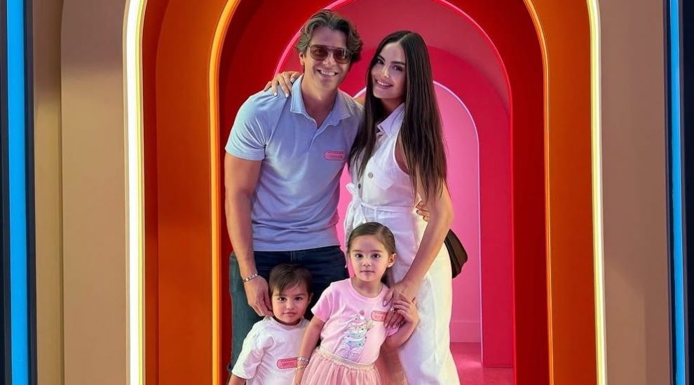 Ximena Navarrete a postat prima fotografie cu cel de-al treilea ei copil Ximena Navarrete a postat prima fotografie cu cel de-al treilea ei copil