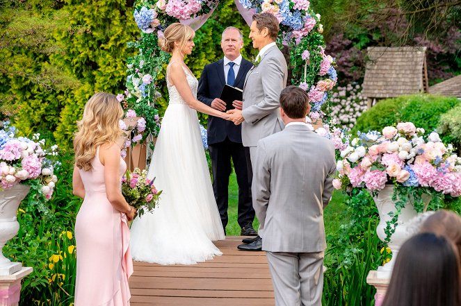 Debbie Gibson și Robert Gant au parte de O nuntă de vis