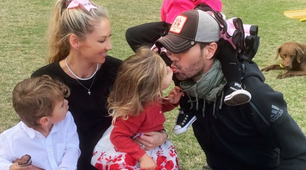 Enrique Iglesias și Anna Kournikova așteaptă al patrulea copil