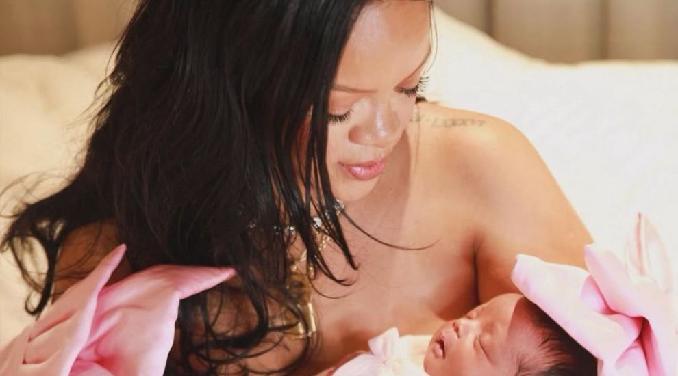 Cât de adorabil e bebelușul Rihannei! Artista a născut al treilea copil