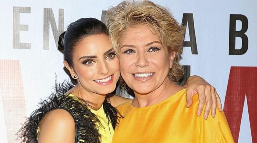 Dramă în familia Derbez! Mama lui Aislinn, prima soție a lui Eugenio Derbez, a murit la 65 de ani