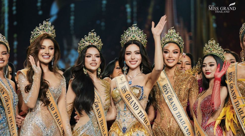 Imagini de infarct! O concurentă la Miss Thailanda și-a pierdut dinții pe scenă