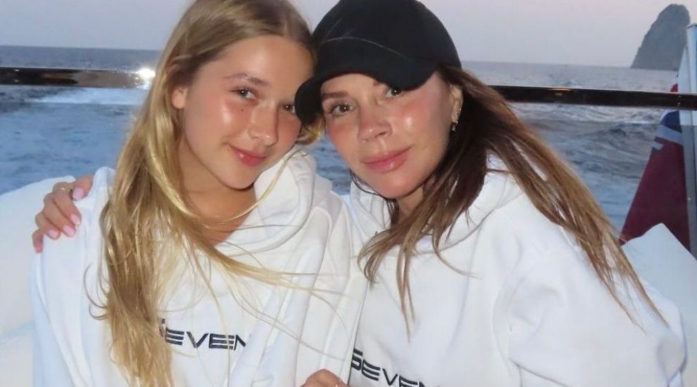 Așa mamă, așa fiică! La doar 15 ani, Harper merge pe urmele mamei sale, Victoria Beckham