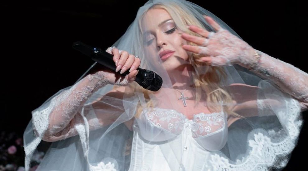 Un nou moment viral marca Madonna, cu mai t&acirc;năra Sabrina Carpenter. E prima dată c&acirc;nd c&acirc;nt cu cineva mai scund dec&acirc;t mine