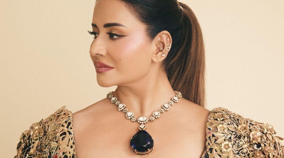 Cine este miliardara din India care a strălucit la Met Gala cu un colier de 128 de milioane de dolari?