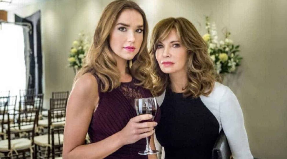Jaclyn Smith din &Icirc;ngerii lui Charlie , guest star &icirc;n Aproape căsătorită