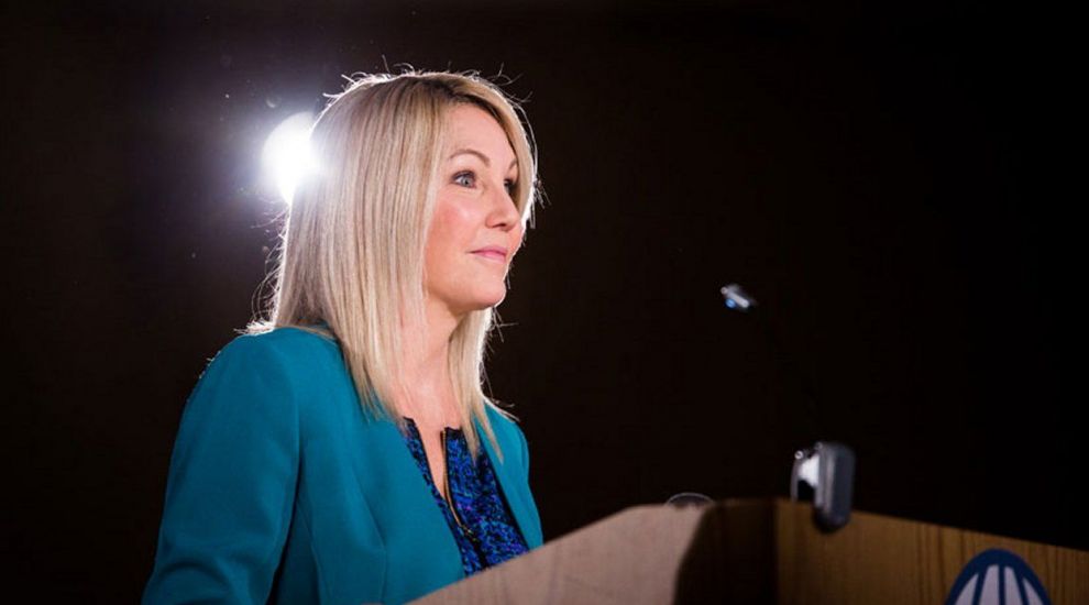 Frumoasa Heather Locklear, guest star &icirc;n Jocul dragostei