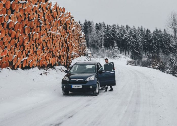 5 sfaturi pentru a conduce în siguranță pe timp de iarnă