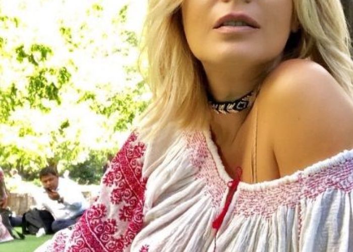 Dana Săvuică, goală la 50 de ani! Cum s-a lăsat fotografiată vedeta: bdquo;Aceasta e esența feminității